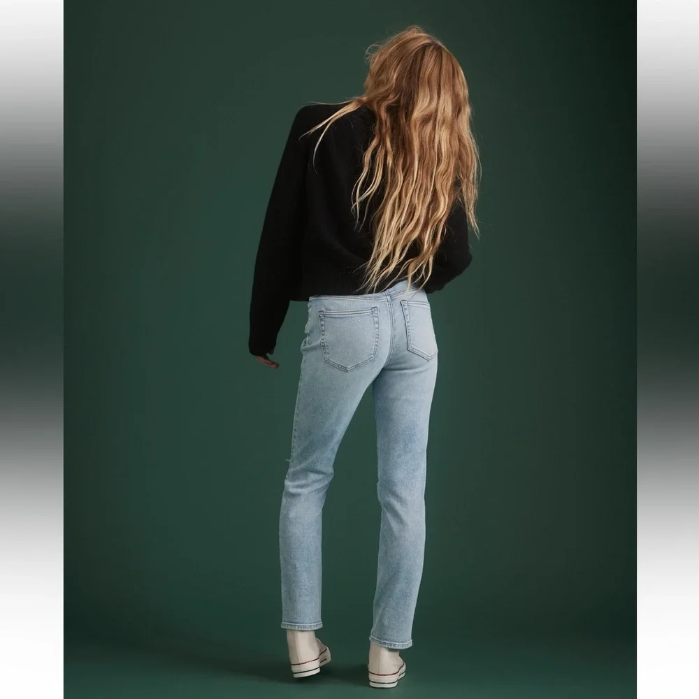 American Eagle Like New AE77 Premium Skinny Jeans Size 6 Reg. in Light Destroy - Picture 2 of 15
